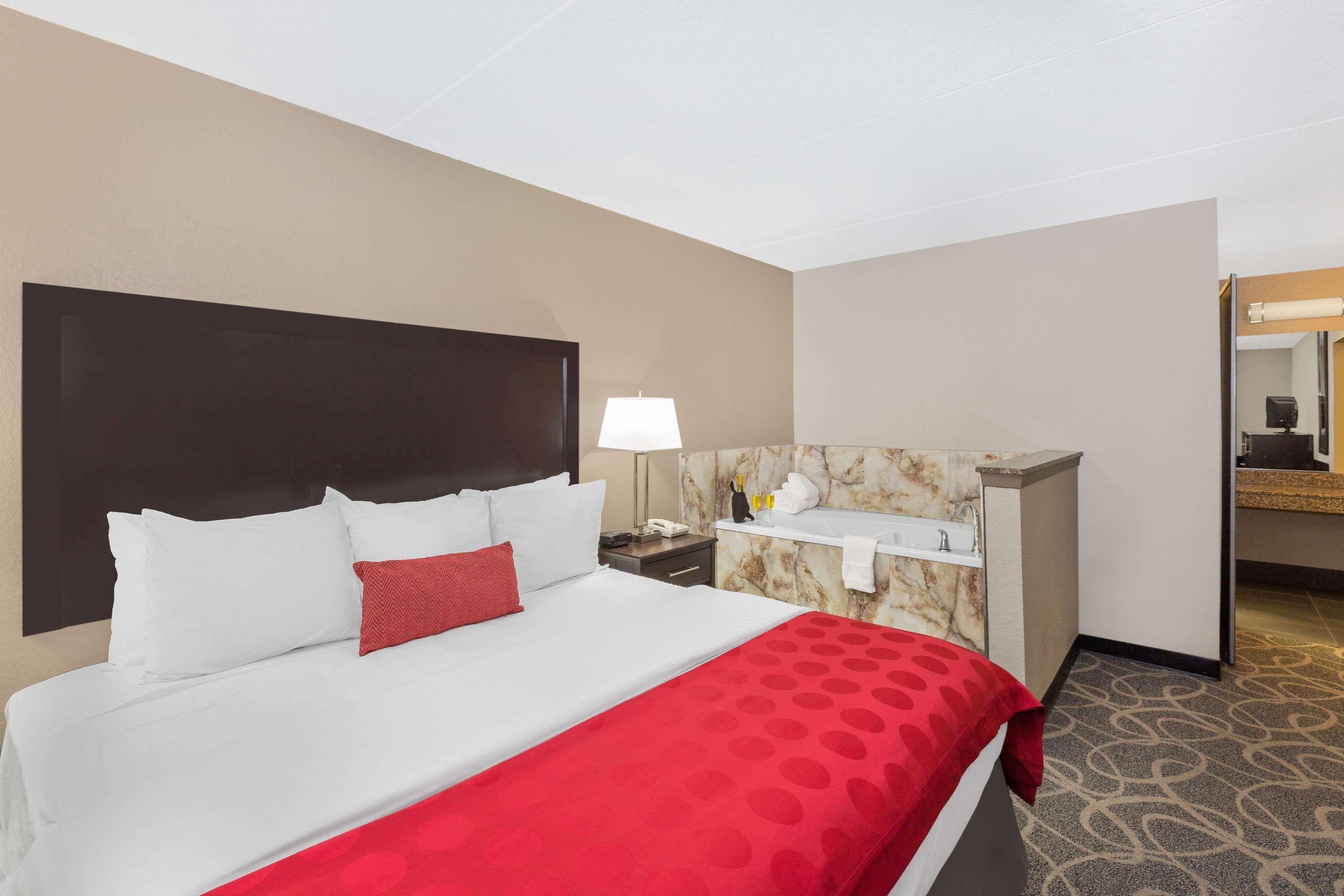 Clarion Inn Des Moines Airport Екстер'єр фото