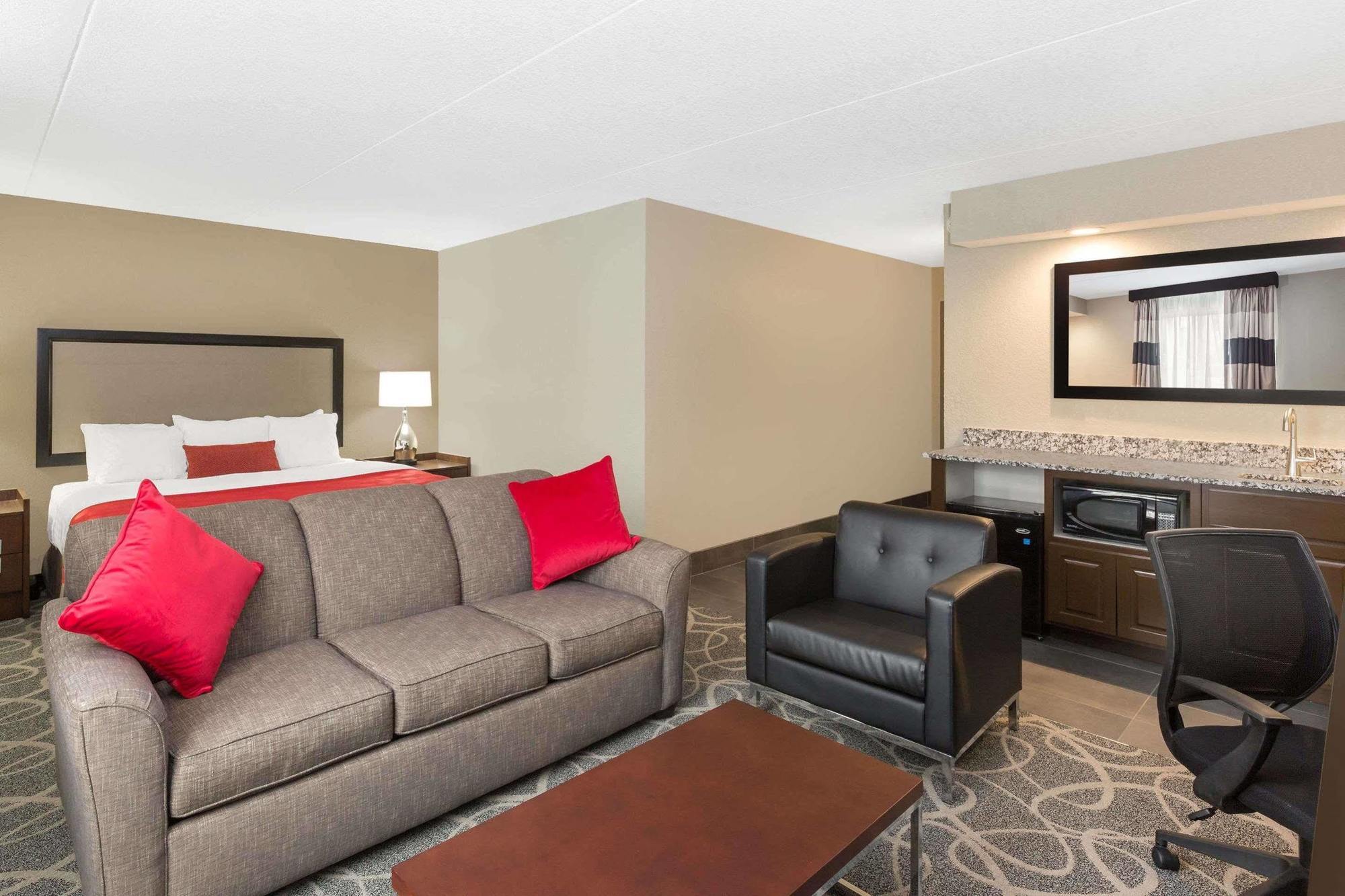 Clarion Inn Des Moines Airport Екстер'єр фото