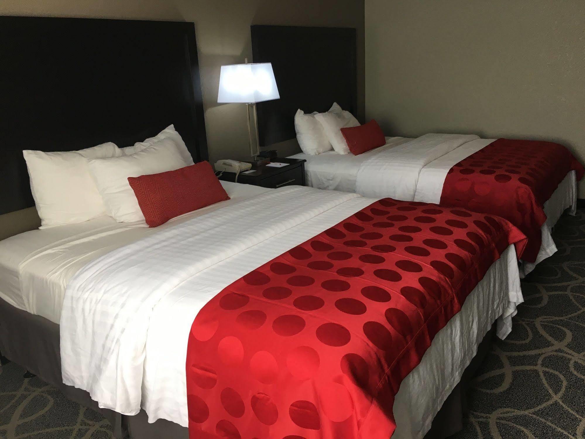 Clarion Inn Des Moines Airport Екстер'єр фото